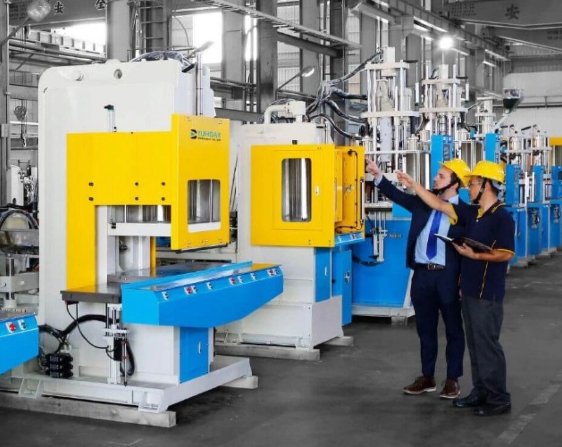 Benefits of Vertical Injection Molding Machines